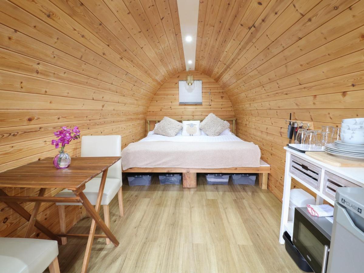 The Pod At Bank House Farm Villa Stafford Buitenkant foto